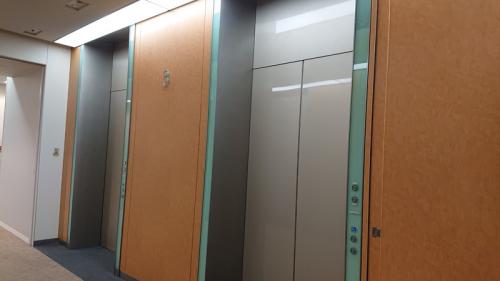 本社エレベータ
