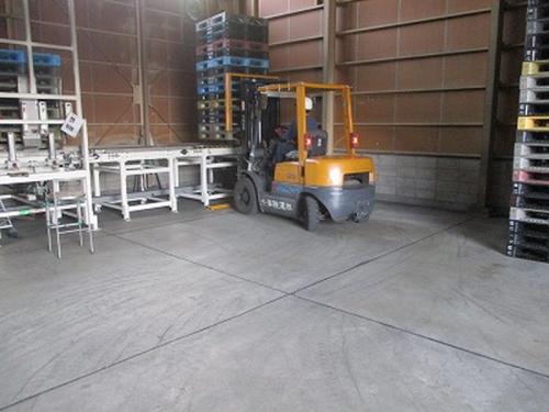 宮城T洗浄機とパレット